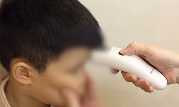 Lưu ý khi dùng thuốc cho trẻ là F0 điều trị tại nhà
