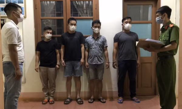 Tạm giữ 5 đối tượng để điều tra vụ giết người do mâu thuẫn khi chơi bài