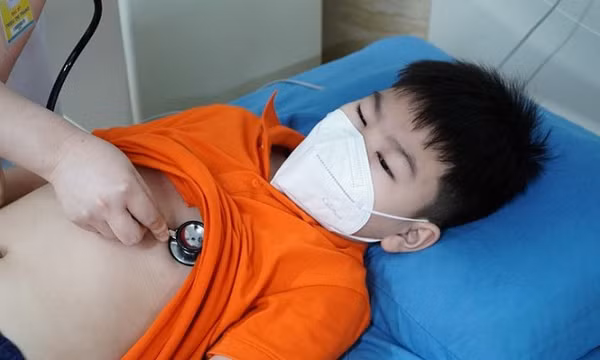 Sốc phản vệ sau khi ngậm thuốc chữa ho