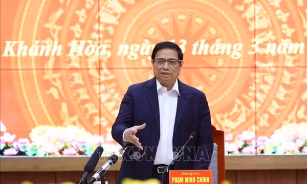 Xây dựng Trường Sa thành trung tâm kinh tế, văn hóa, xã hội; thành trì bảo vệ chủ quyền biển đảo Tổ quốc