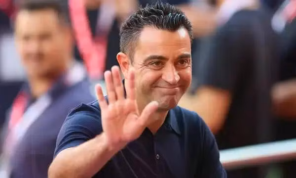 Xavi hướng đến Premier League