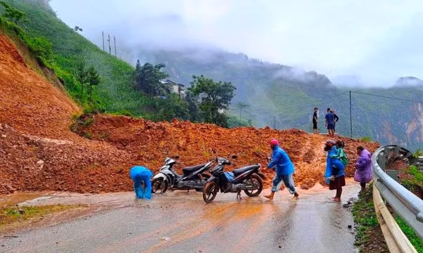Bộ GTVT chỉ đạo khẩn ứng phó với mưa lũ ở các tỉnh phía Bắc