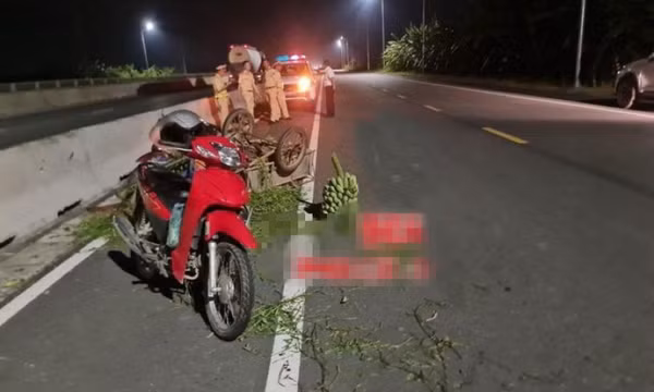 Tai nạn xe máy, một người chết, một người bị thương