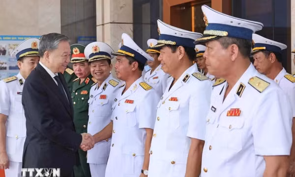 Chủ tịch nước Tô Lâm: Củng cố vững chắc 'thế trận lòng dân' trên biển