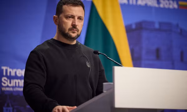 Tỉ lệ tín nhiệm ông Zelensky thấp kỷ lục