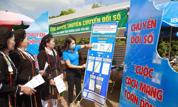 Người dân, doanh nghiệp là trung tâm phục vụ của chuyển đổi số