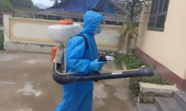 Rà soát hơn 350 người tiếp xúc gần với ca bệnh viêm não mô cầu