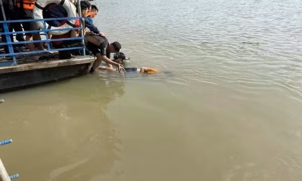 Hai cháu nhỏ tử vong do đuối nước trên kênh đào ở thành phố Huế