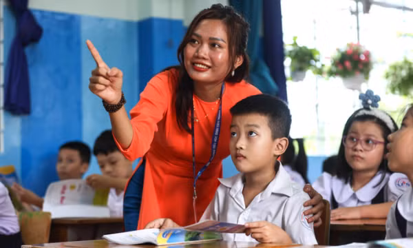 Lương giáo viên từ 1/7 cao nhất gần 16 triệu đồng mỗi tháng