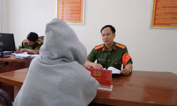 Người phụ nữ sập bẫy lừa đảo hơn 900 triệu đồng