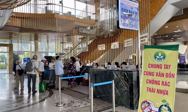 Vân Đồn: Giảm thiểu rác thải nhựa trong phát triển du lịch
