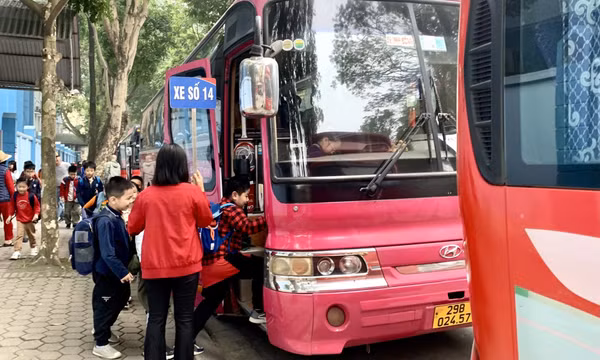 Xe đưa đón học sinh sẽ có thiết bị cảnh báo, chống bỏ quên trẻ