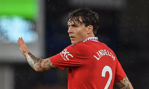 Man Utd thanh lý Lindelof với 1 điều kiện