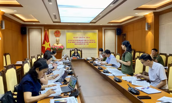 Ban Pháp chế HĐND tỉnh thẩm tra các dự thảo nghị quyết trình tại Kỳ họp thường lệ giữa năm