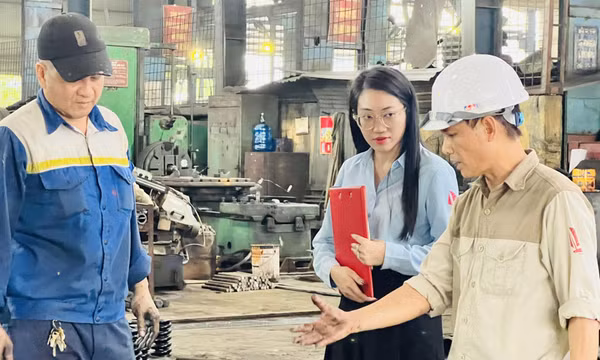 Mai Văn Quyền - Gương sáng ở Công ty CP Cơ khí Hòn Gai