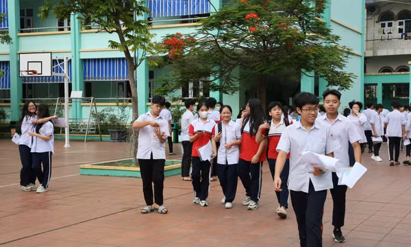  Sĩ tử hứng thú với đề thi Ngữ văn