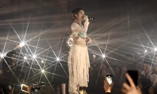 Nước cờ của tlinh