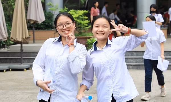 Gần 50.000 thí sinh tự do đăng ký thi tốt nghiệp THPT 2024 
