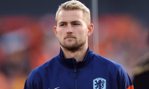 Man Utd chốt giá mua De Ligt