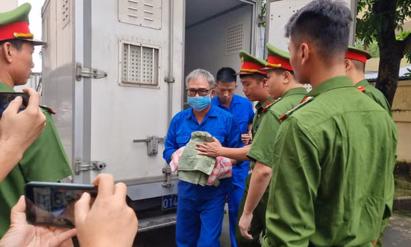 Cựu giám đốc Công an Hải Phòng Đỗ Hữu Ca ra tòa phúc thẩm