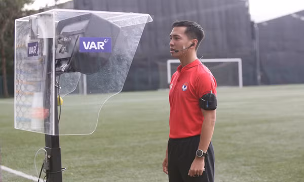 VFF đưa VAR vào giải hạng nhì, bóng đá nữ