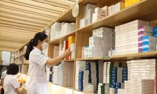 Đề xuất cấm mua bán thuốc qua mạng xã hội