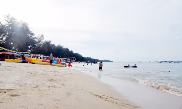 Cô Tô: "Mạnh tay" xử lý các tour câu cá, mực, thăm đảo trái phép