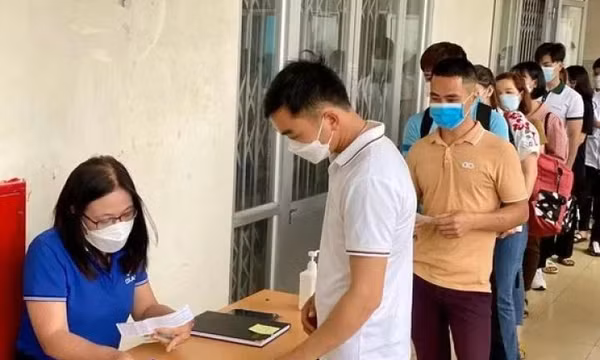 Lượng người đăng ký xuất khẩu lao động tăng đột biến 