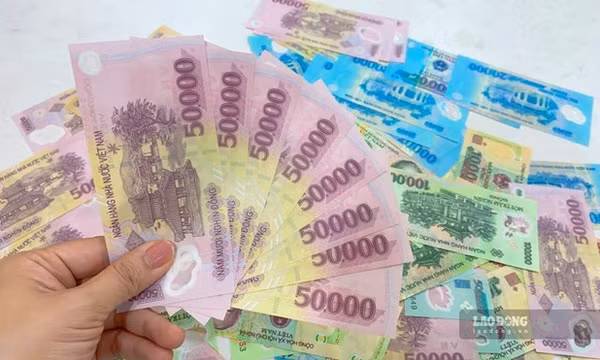 Tiền người dân gửi ngân hàng cao kỷ lục