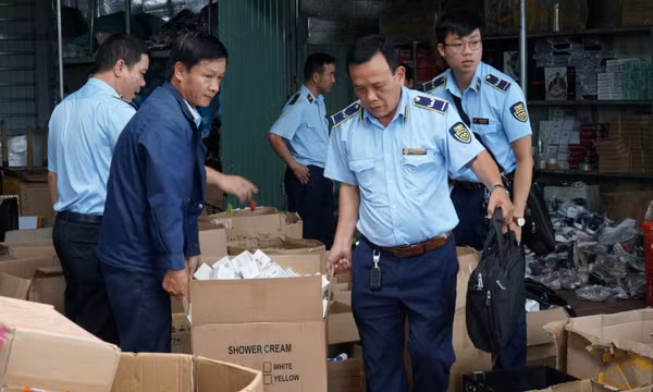 Minh bạch, lành mạnh hóa thị trường thương mại điện tử