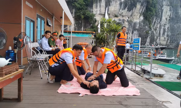 Ban Quản lý vịnh Hạ Long tổ chức thực tập phòng cháy chữa cháy, tìm kiếm cứu nạn năm 2024