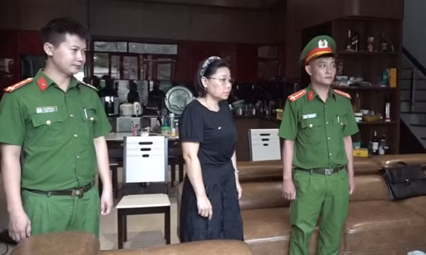 Giám đốc trung tâm điều dưỡng cùng cấp dưới lập khống hồ sơ thầu tiền tỷ