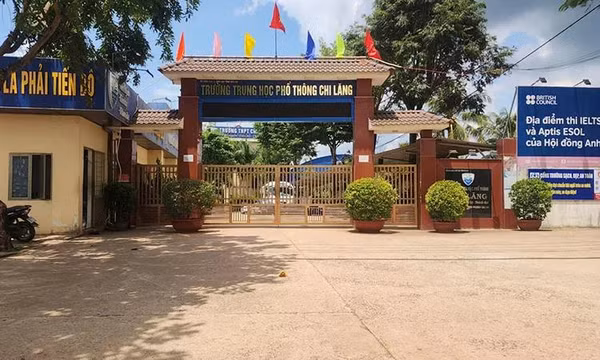 Gia Lai: 19 học sinh nhập viện sau khi ăn tại bếp ăn tập thể của trường