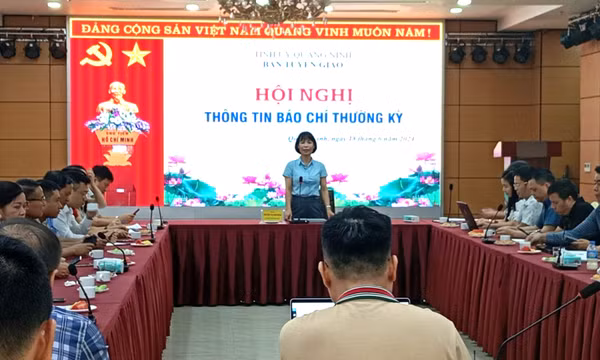 Hội nghị thông tin báo chí thường kỳ