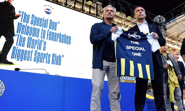 Mourinho được trả lương cao chót vót ở Fenerbahce