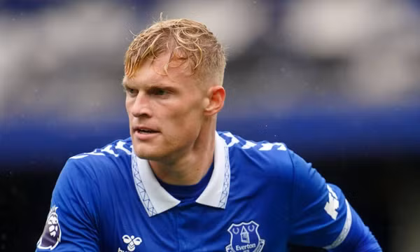 Man Utd chốt mức giá cao nhất cho Branthwaite