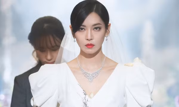 Sau Penthouse 3, "ác nữ" Kim So Yeon muốn đóng phim hài
