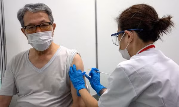 Nhật có thể cấp vaccine AstraZeneca cho Đài Loan