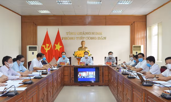 Đồng chí Bí thư Tỉnh ủy tiếp công dân định kỳ