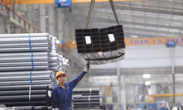Giá thép tăng không ngừng: Doanh nghiệp mong chờ biện pháp “hạ nhiệt”