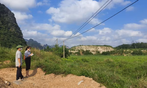 Khắc phục dứt điểm tình trạng ngập lụt kéo dài tại thôn Đá Trắng