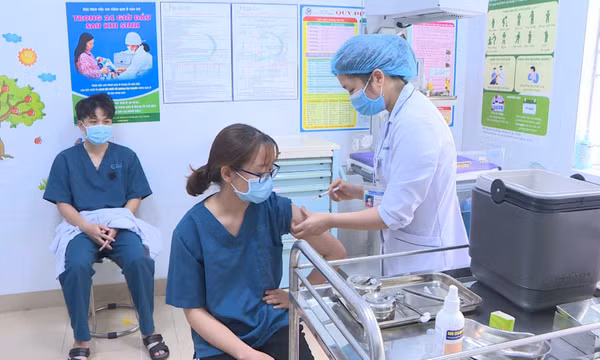 Quảng Ninh hưởng ứng tuần lễ tiêm chủng thế giới 2021