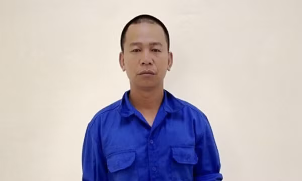Chậm chuyển khoản 3 triệu, người đàn ông bị đánh rồi bắt quỳ