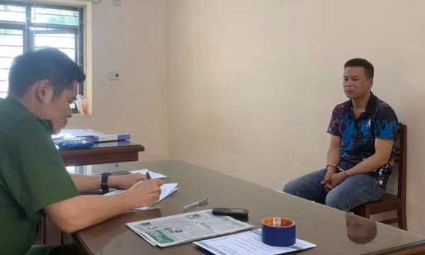 Chém đứt lìa tay vợ cũ rồi đến công an đầu thú