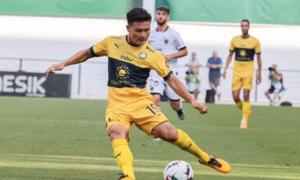 Quang Hải sắp chia tay Pau FC để sang Thái League?