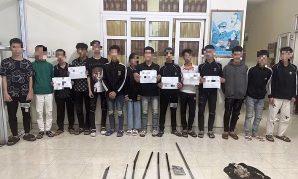 Hẹn mang hung khí đánh nhau, nhóm thanh niên gây tai nạn cho người đi đường