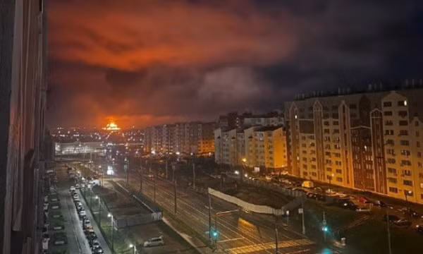 Kho chứa dầu ở Crưm bị tập kích, Hàn Quốc xem xét gửi vũ khí cho Ukraine