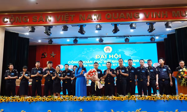 Ngày 27/4, Công đoàn Cục Hải quan tỉnh tổ chức Đại hội lần thứ XVI, nhiệm kỳ 2023 – 2028.