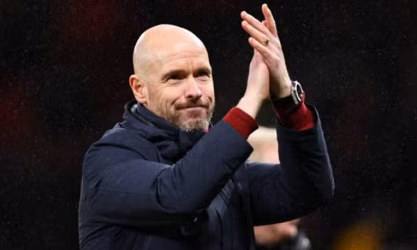 Hai cú hích xuất hiện trên sân tập Man Utd