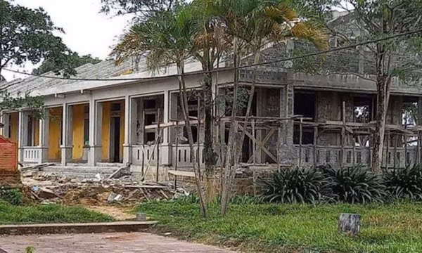 Khởi tố kẻ đánh chết vợ rồi nói dối bị tai nạn lao động